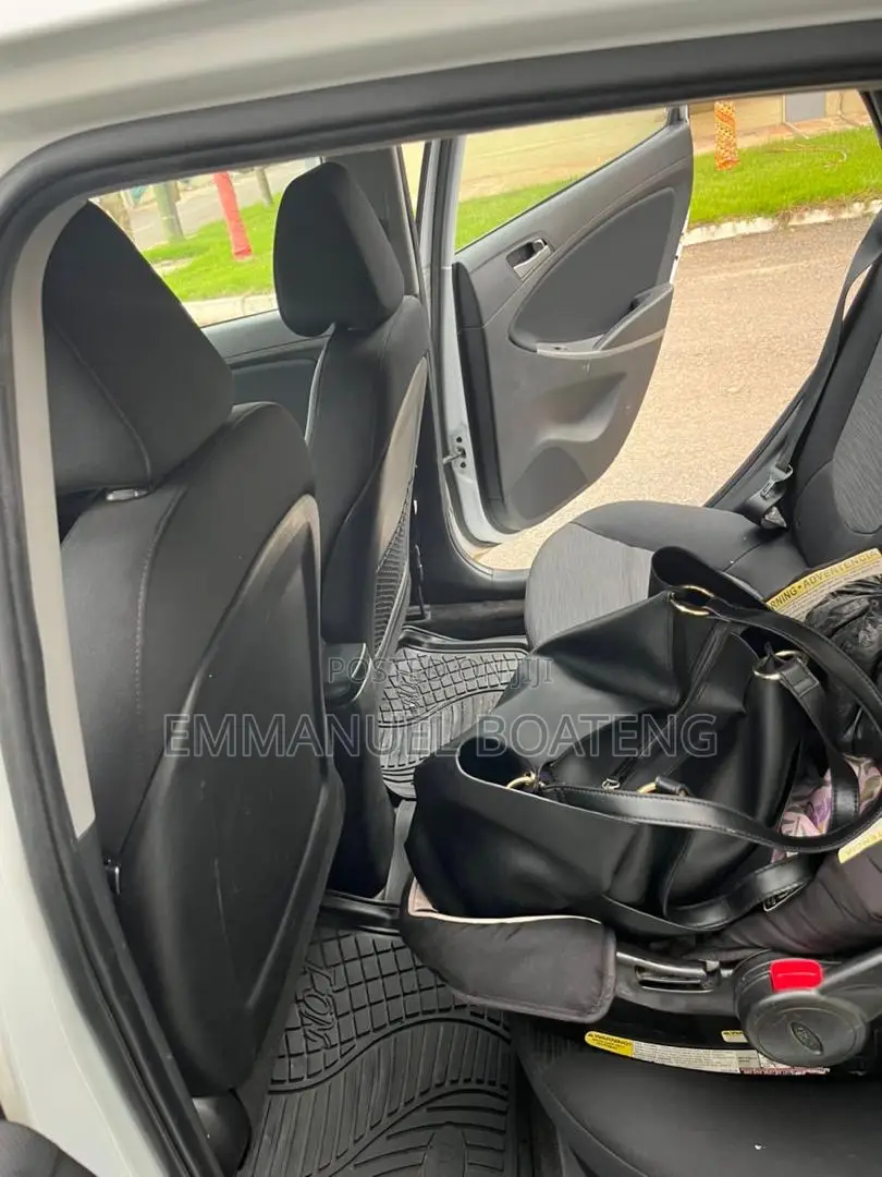 Hyundai Accent Sport Hatchback 2017 White