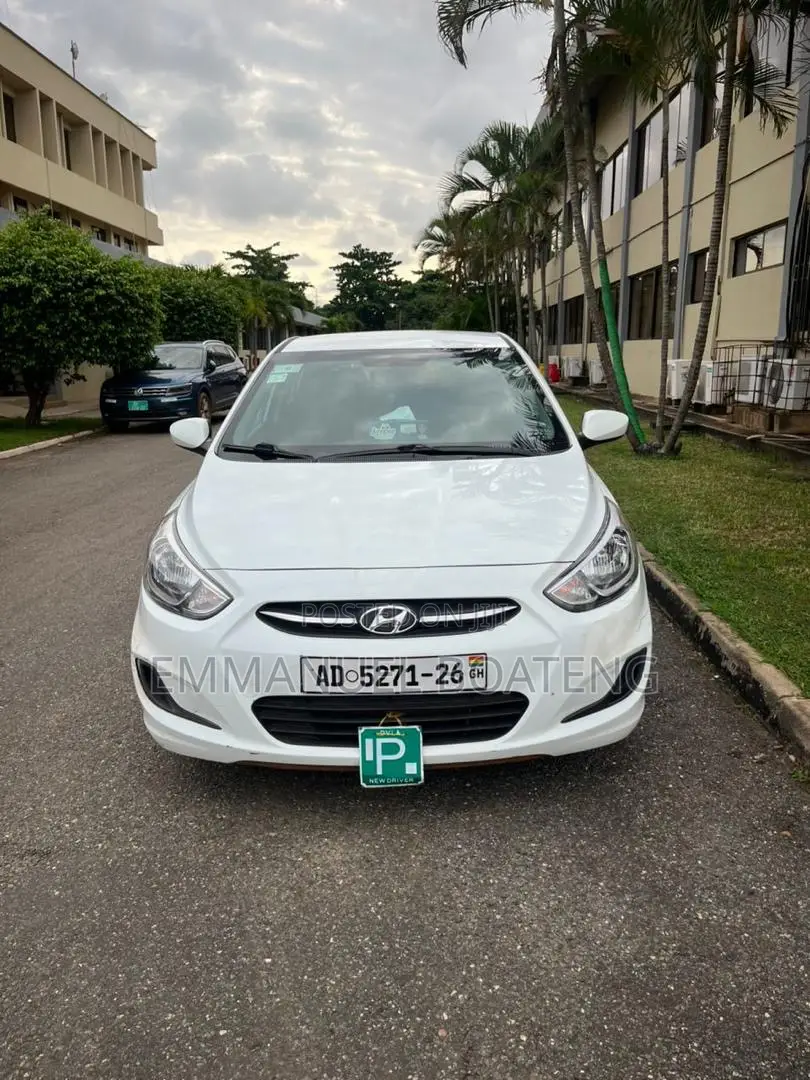 Hyundai Accent Sport Hatchback 2017 White