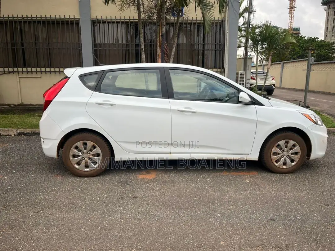 Hyundai Accent Sport Hatchback 2017 White