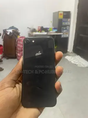 Apple iPhone 8 64 GB Black