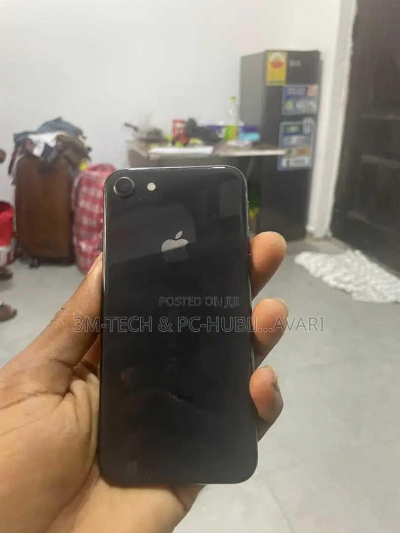 Apple iPhone 8 64 GB Black