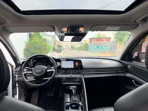 Hyundai Avante 2024 White