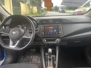 Nissan Versa 2020 Blue