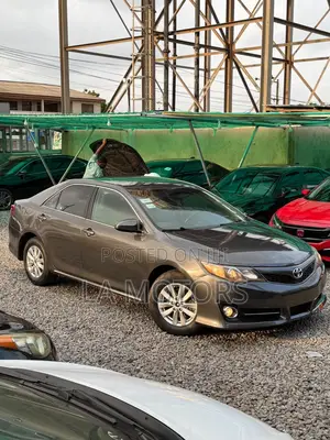 Toyota Camry 2014 Gray
