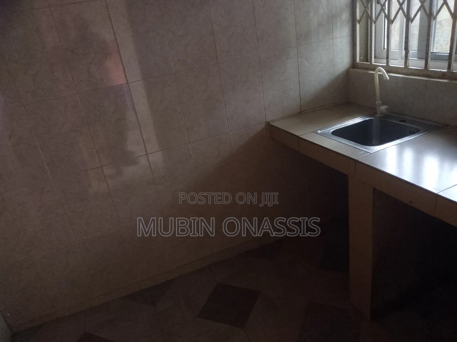 1bdrm Apartment in Items Property, Barrier for rent