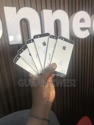 Apple iPhone SE 64 GB Rose Gold