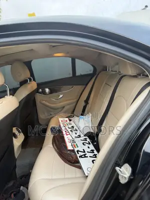 Mercedes-Benz C300 2018 Black