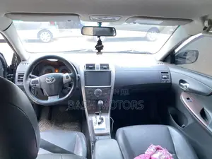Toyota Corolla 2012 Black