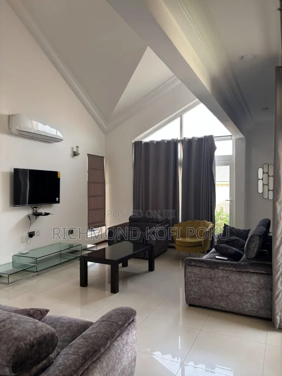 Furnished 4bdrm House in Kofi'S Realty, Boundary Road Area for rent