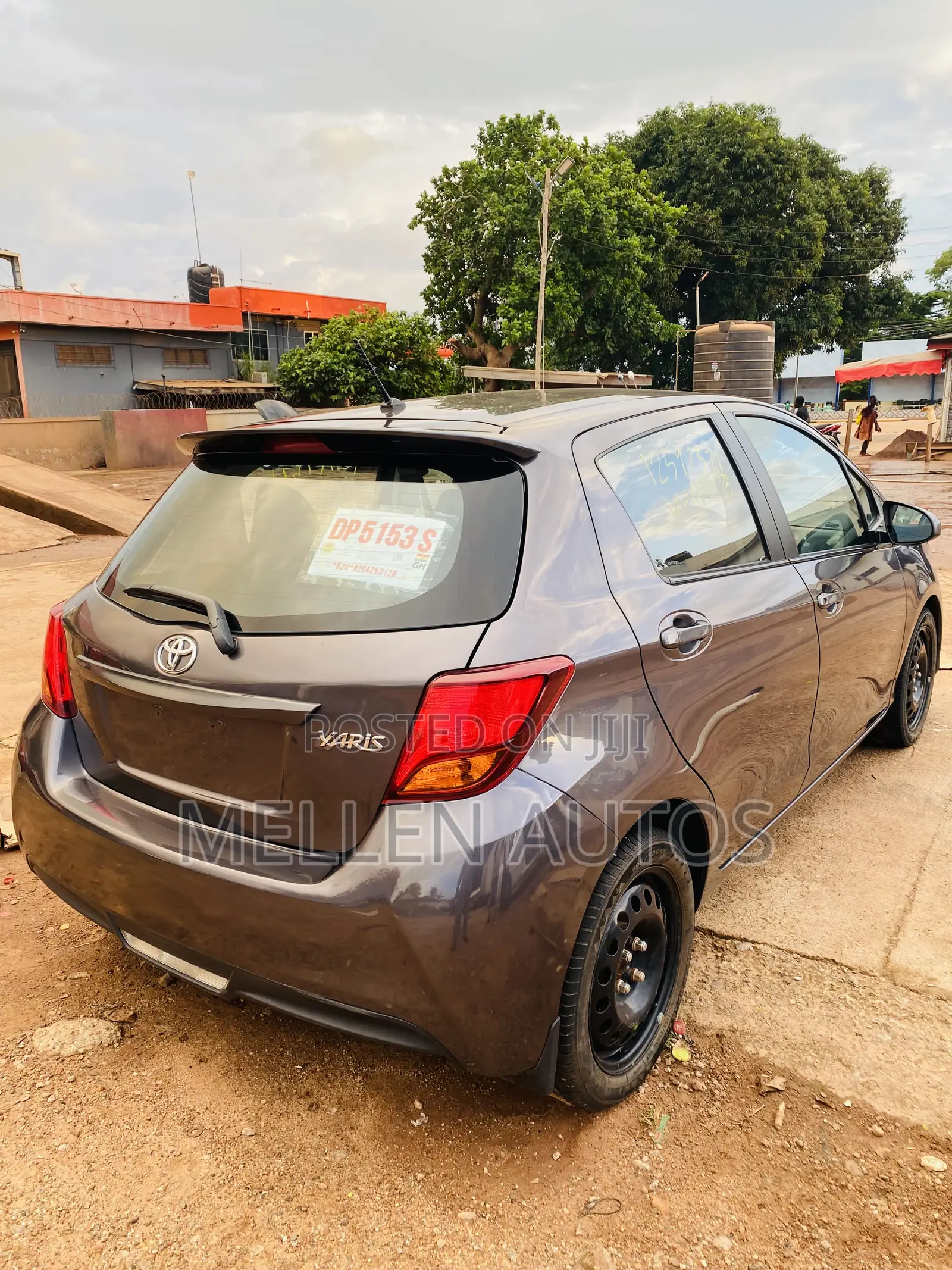 Toyota Yaris LE Hatchback 5dr 2016