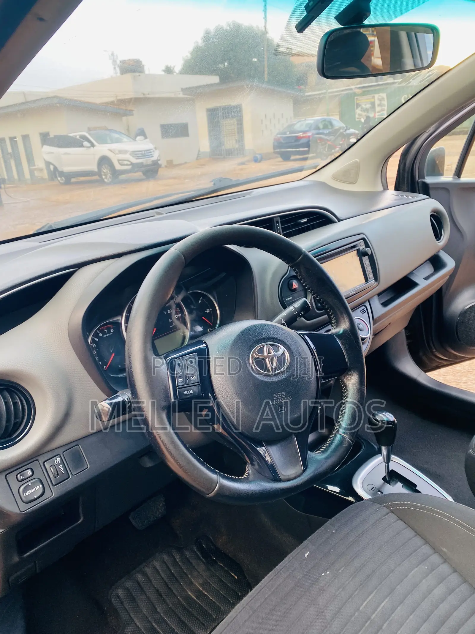 Toyota Yaris LE Hatchback 5dr 2016