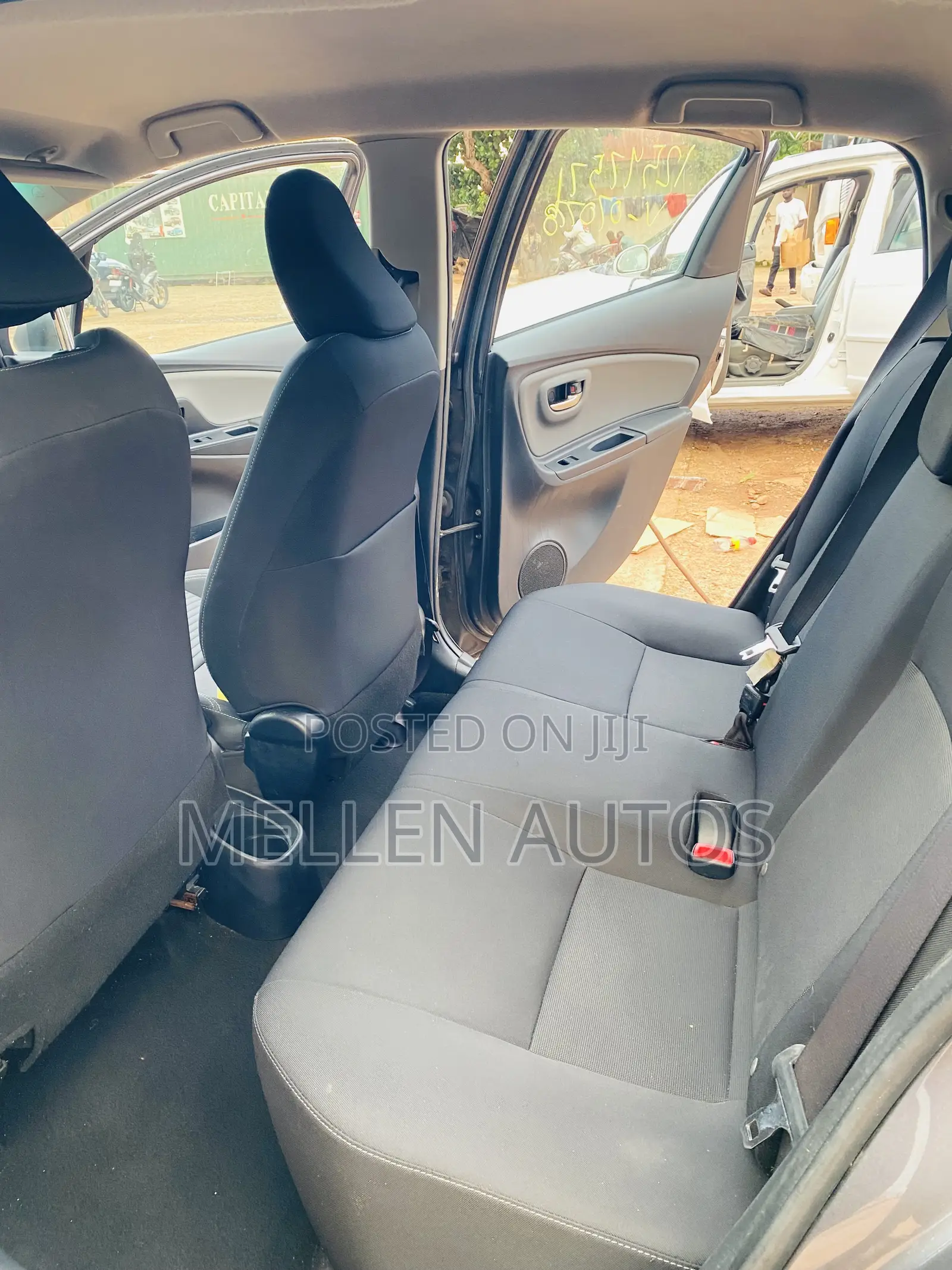 Toyota Yaris LE Hatchback 5dr 2016