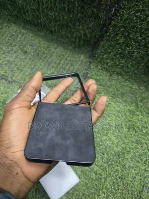 Samsung Galaxy Z Flip 7 Faded Black Case