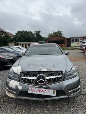 Mercedes-Benz C300 2015 Silver