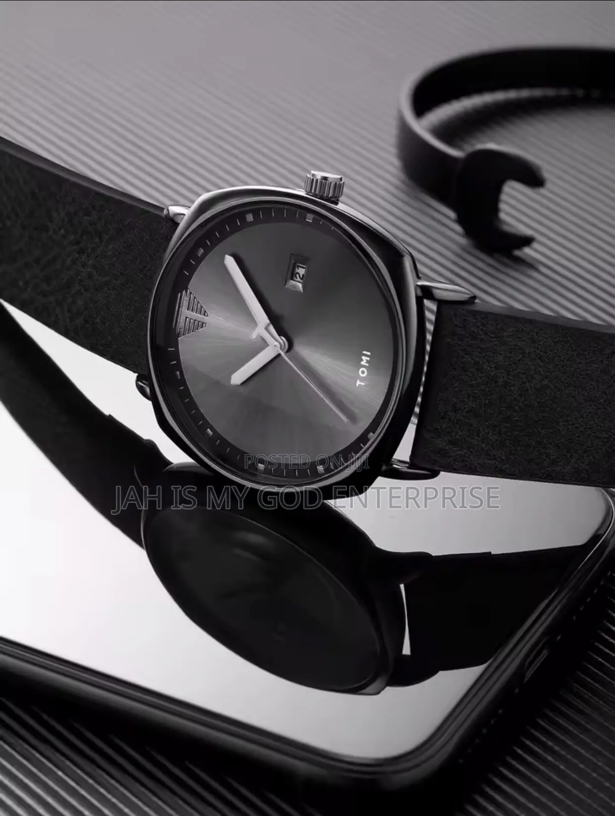 Tomi T044 Men's Minimalist Leather Casual Quartz Watch-black