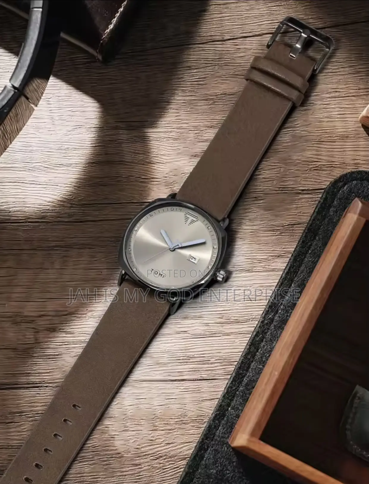 Tomi T044 Men's Minimalist Leather Casual Quartz Watch-Brown Black