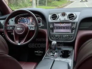 Bentley Bentayga V8 AWD 2020 Gray