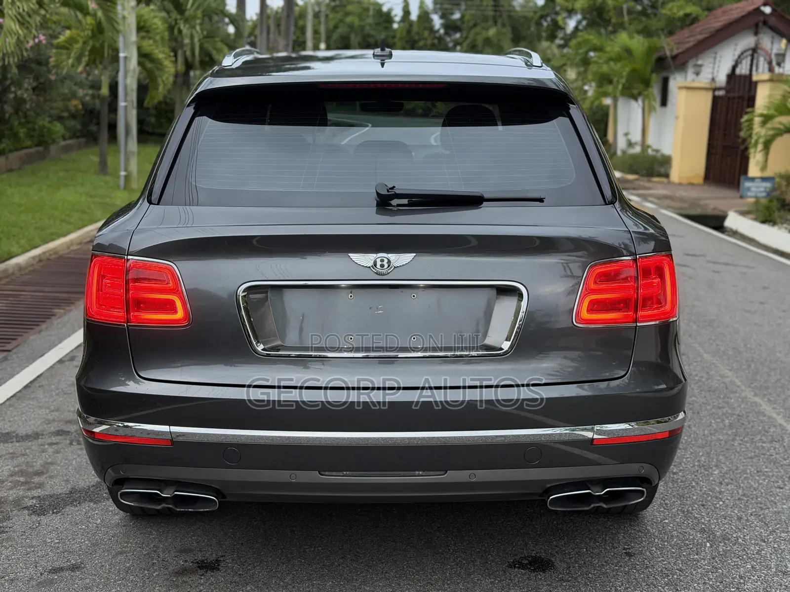 Bentley Bentayga V8 AWD 2020 Gray