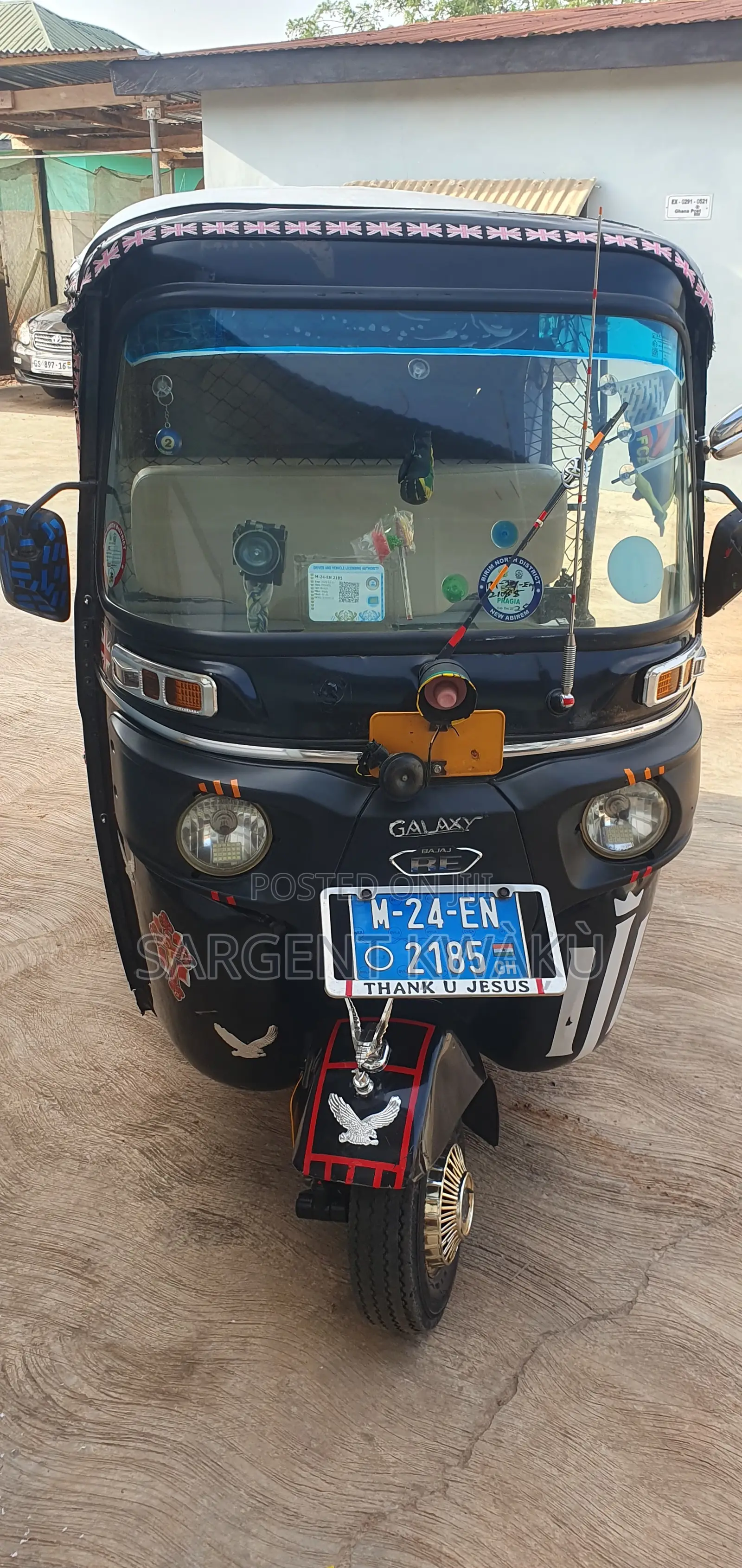 Bajaj RE 2024 Black