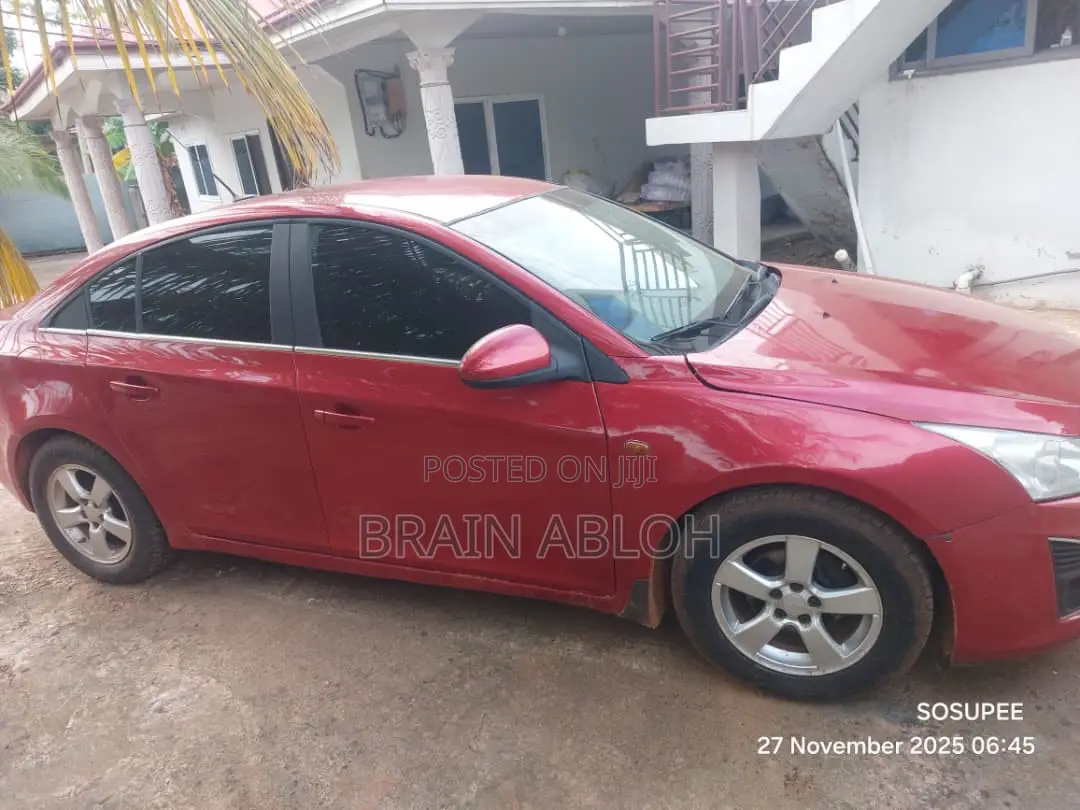 Chevrolet Cruze 2011 Red
