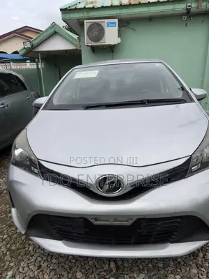 Toyota Vitz 2016 Gray