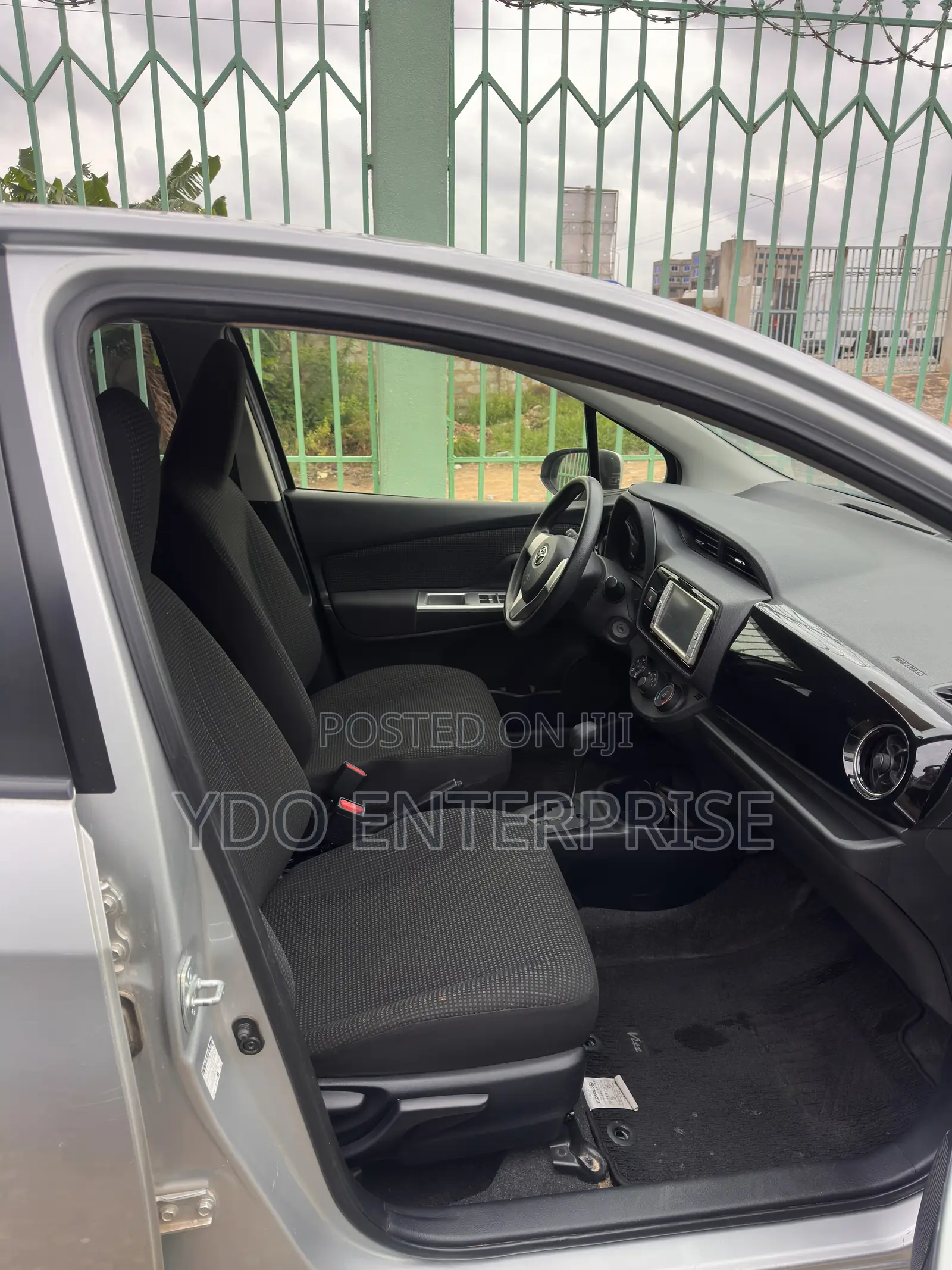 Toyota Vitz 2016 Gray