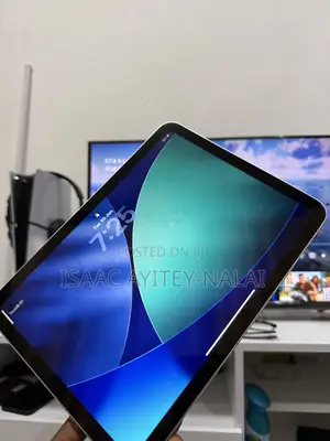 New Apple iPad (2025) 128 GB Gray