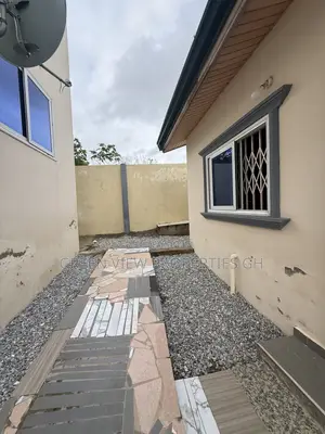 1bdrm Apartment in West Hills Mall Area for rent