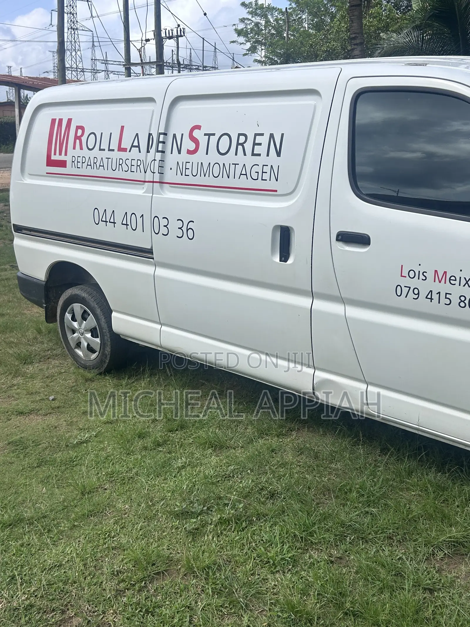 Toyota HiAce 2010 White