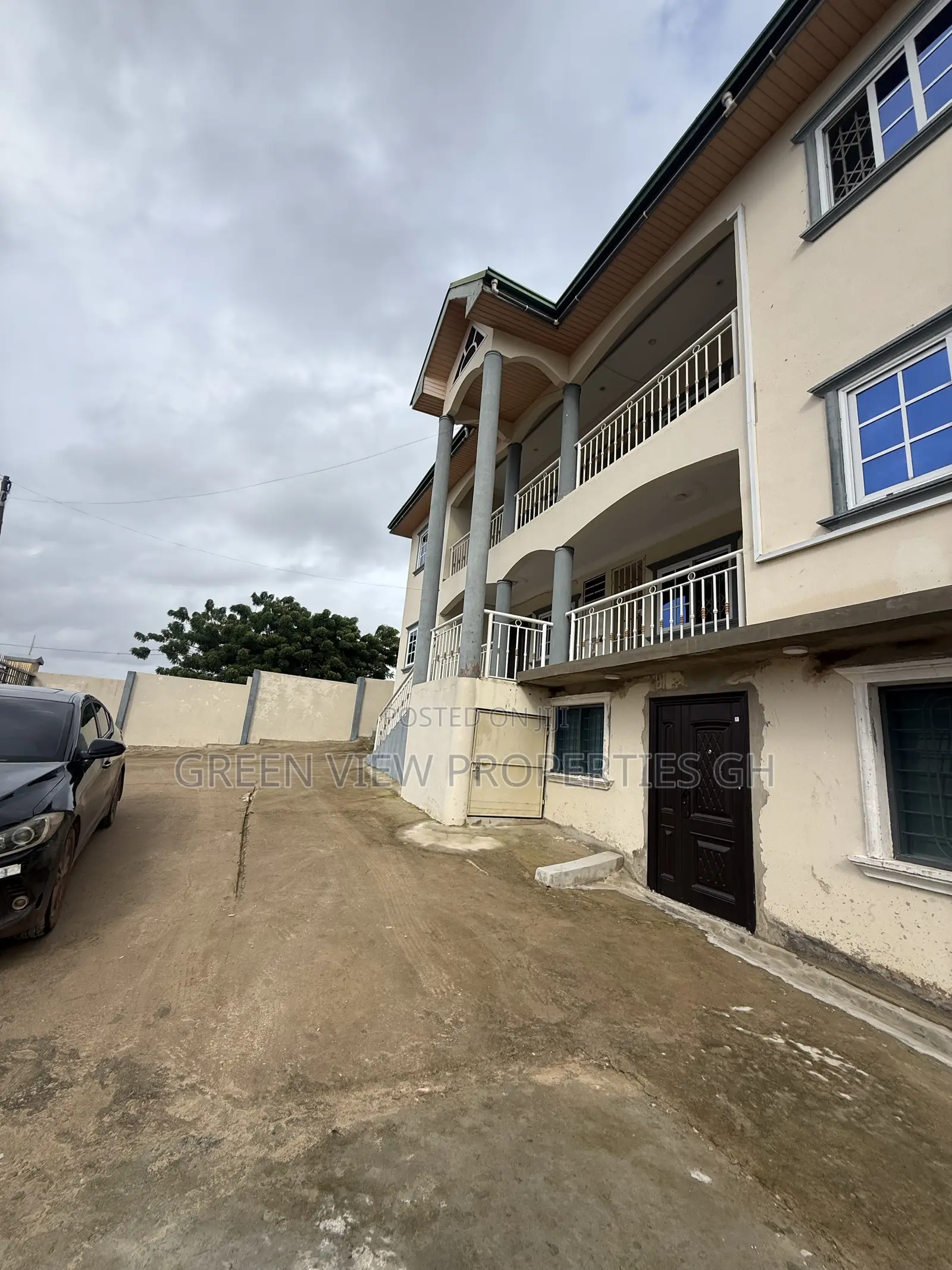 1bdrm Apartment in West Hills Mall Area for rent