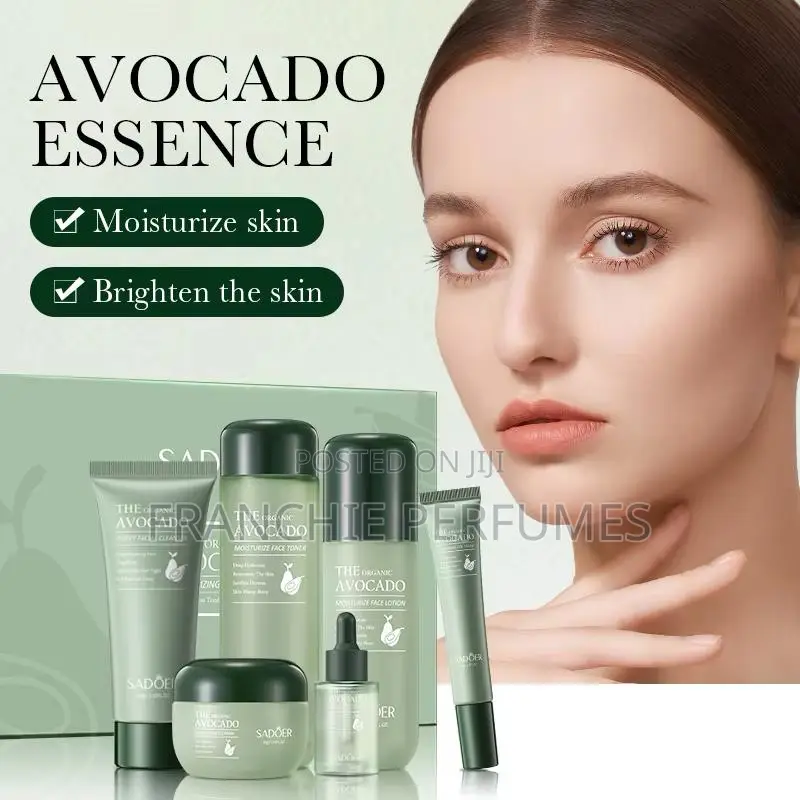Avocado Essence Skincare Kit Pack