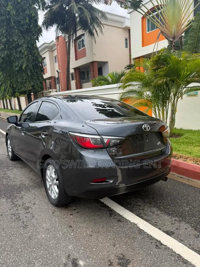 Toyota Yaris iA 1.5 FWD 2017 Silver