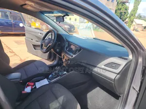 Hyundai Accent SE 2019 Gray