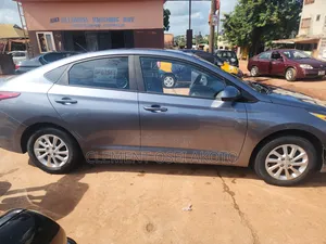 Hyundai Accent SE 2019 Gray