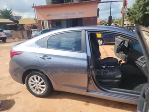Hyundai Accent SE 2019 Gray