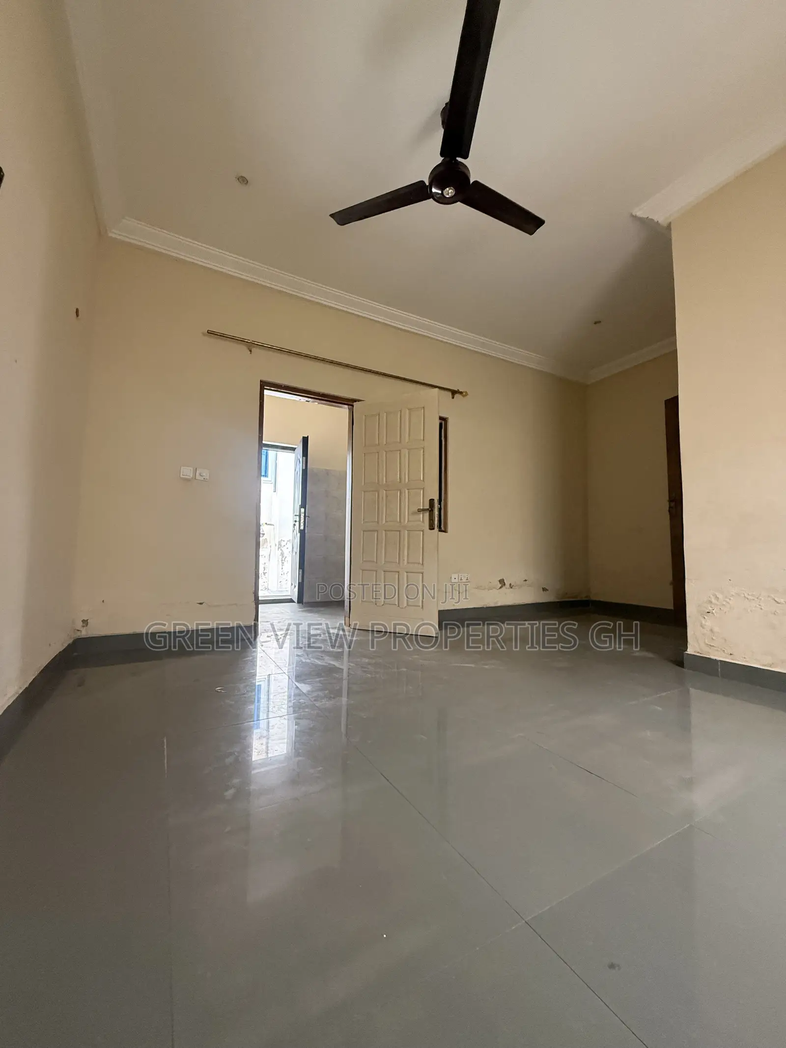1bdrm Apartment in West Hills Mall Area for rent