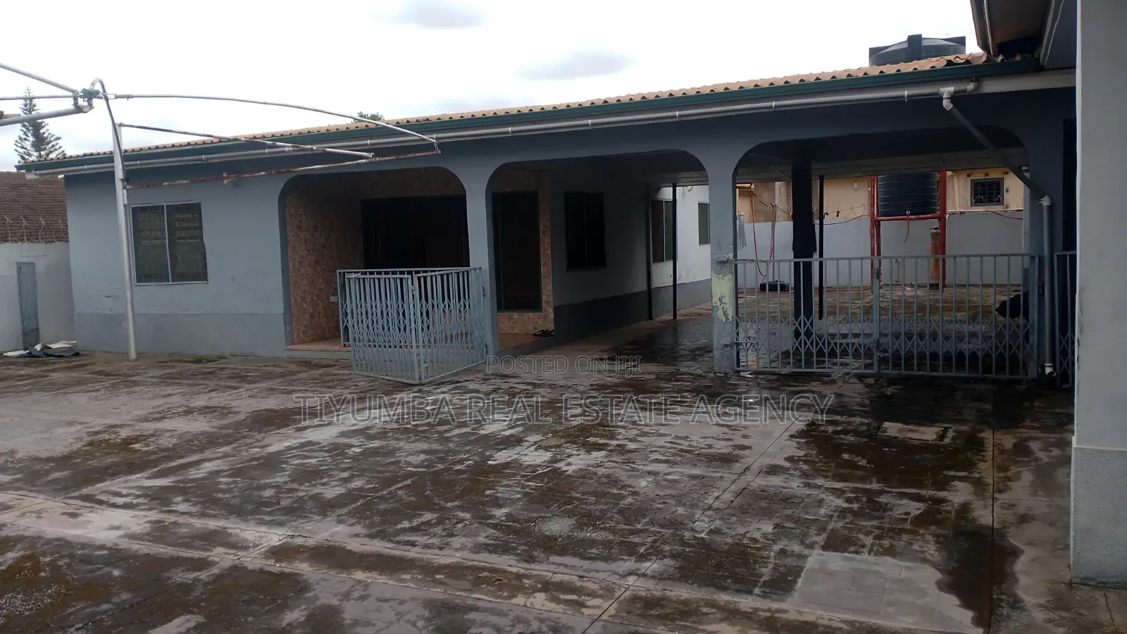 5bdrm House in Tiyumba Real Estate, Pillar 2 for rent