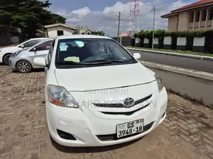 Toyota Yaris 2008 White