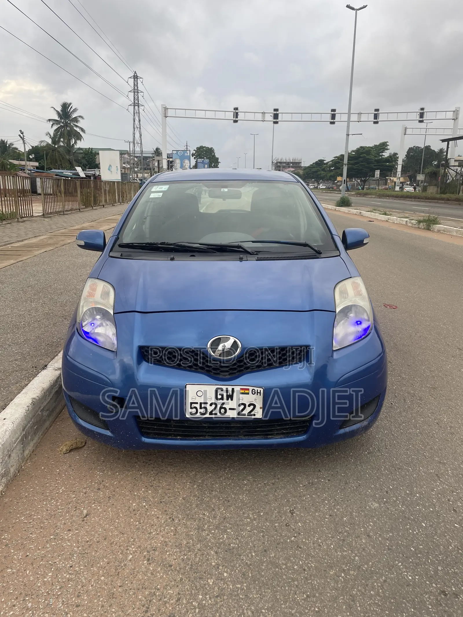 Toyota Vitz 2010 Blue