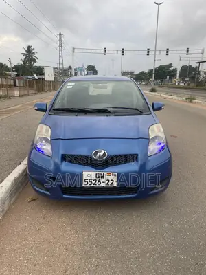 Toyota Vitz 2010 Blue