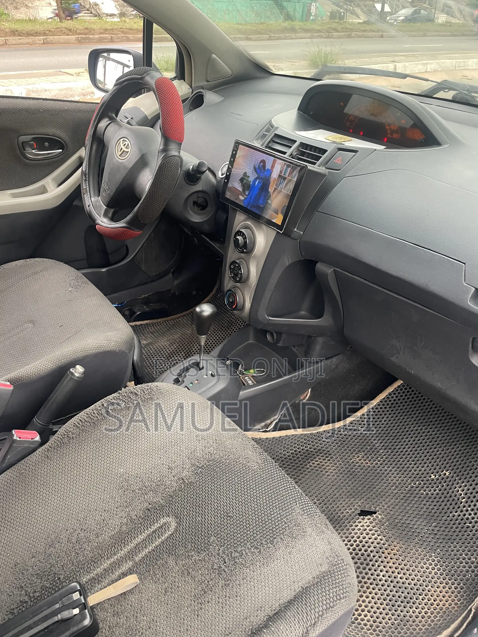 Toyota Vitz 2010 Blue