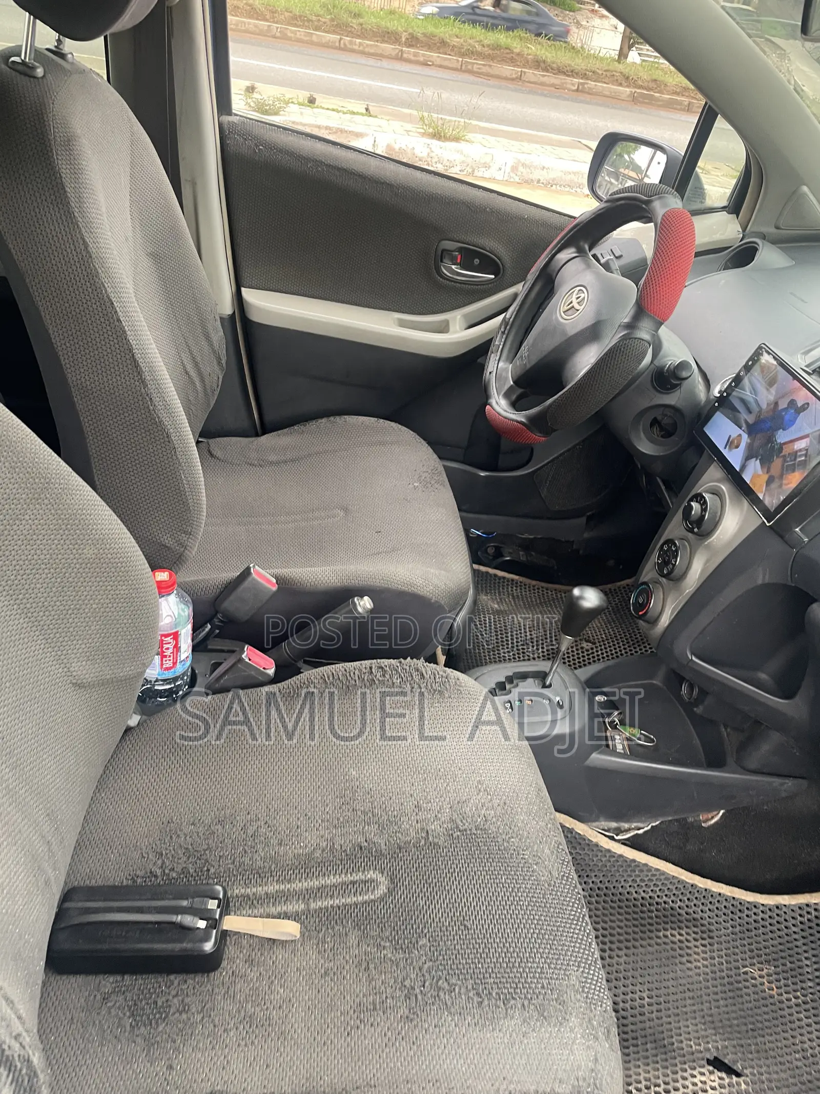 Toyota Vitz 2010 Blue