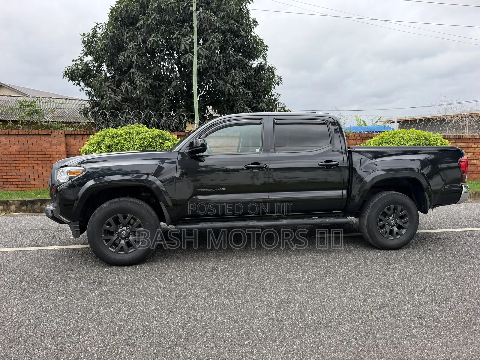 Toyota Tacoma 2023 Black