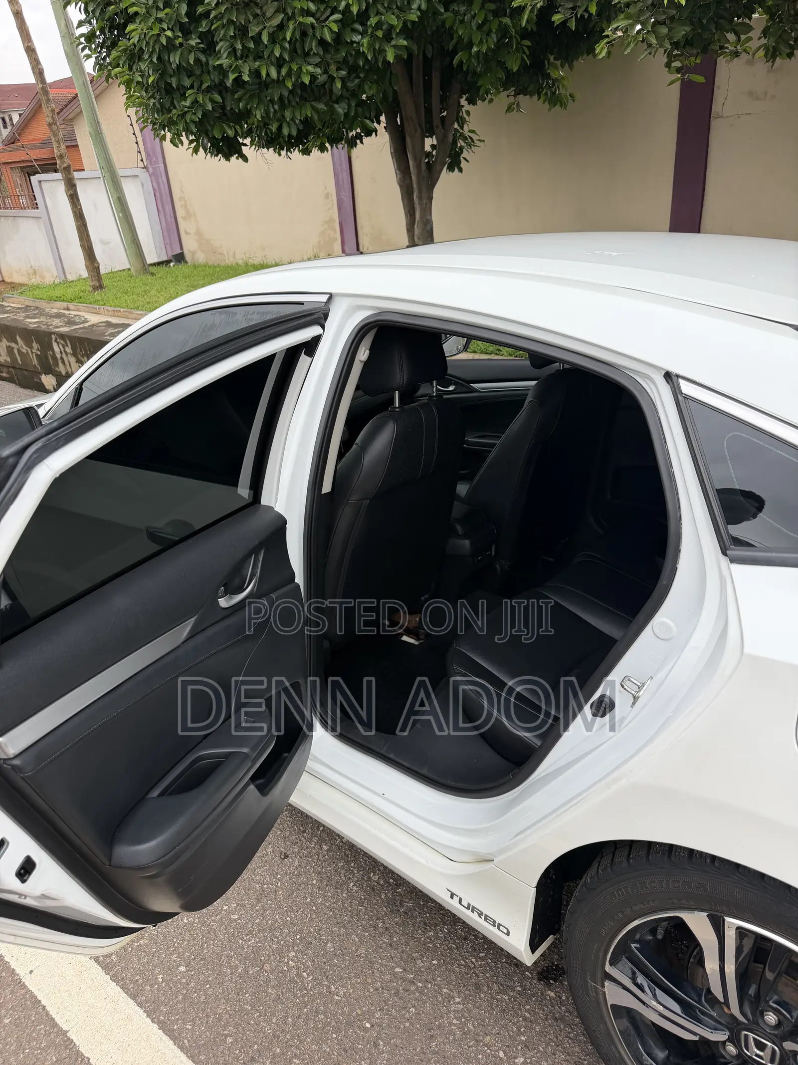 Honda Civic Touring Sedan 2018 White