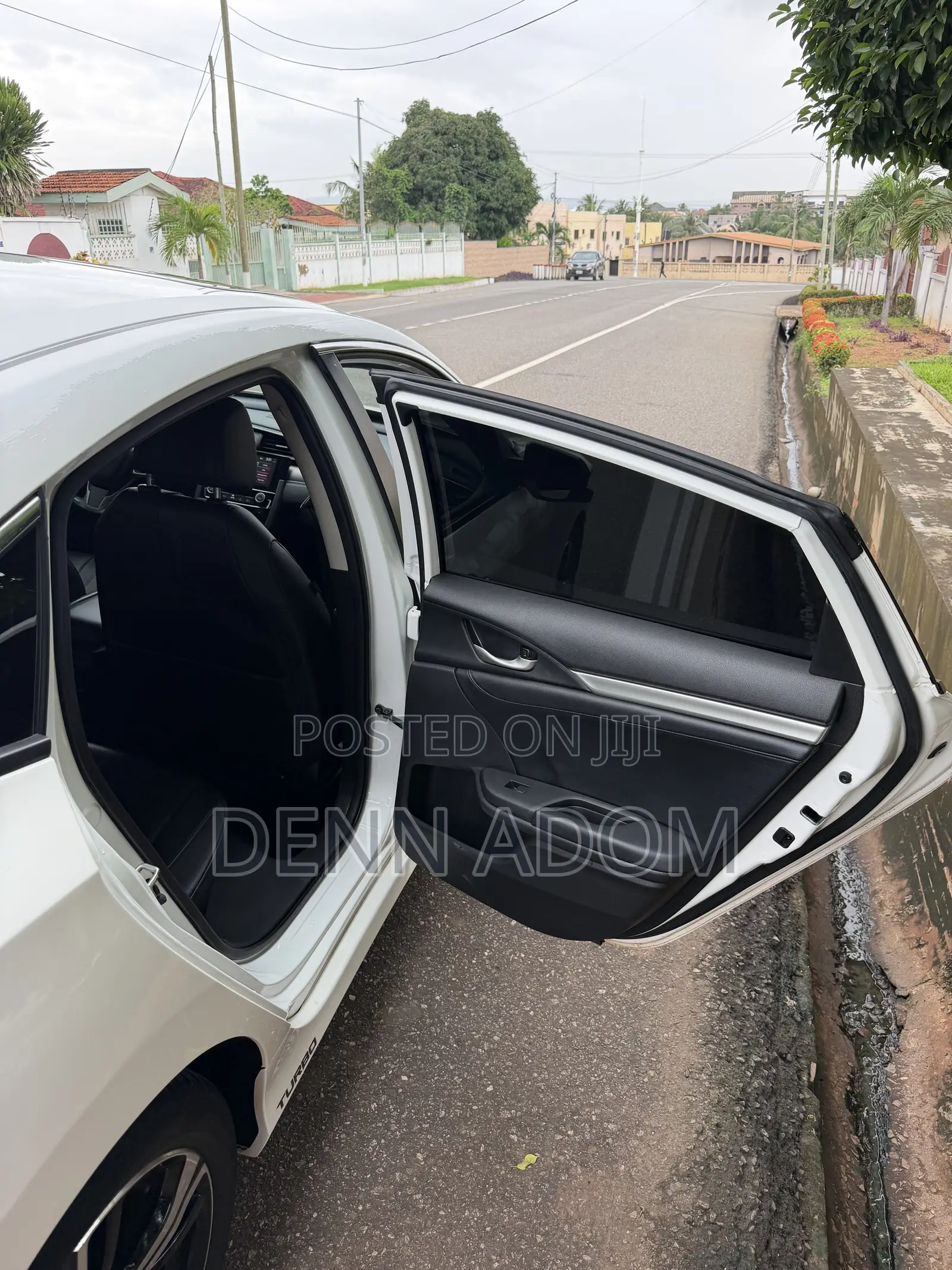 Honda Civic Touring Sedan 2018 White