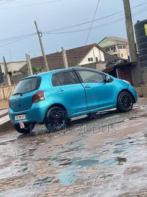 Toyota Vitz 1.0 FWD 5dr 2010 Blue
