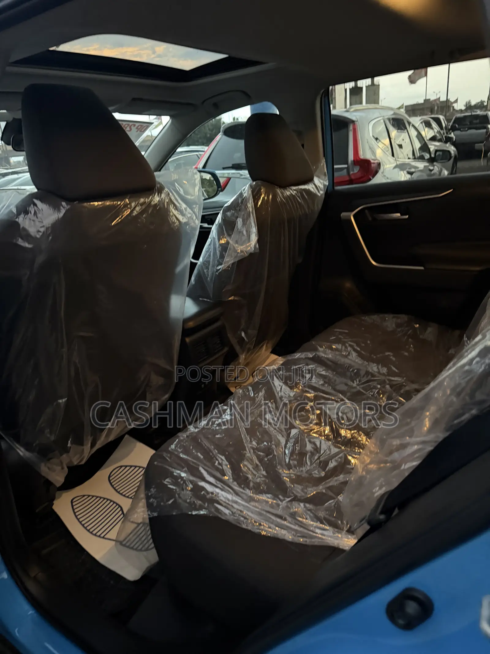 Toyota RAV4 XLE AWD 2019 Blue