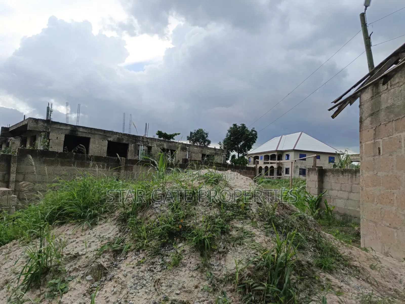 2 Bedrooms House In Mampongteng Nicho, Kumasi Metropolitan For Sale