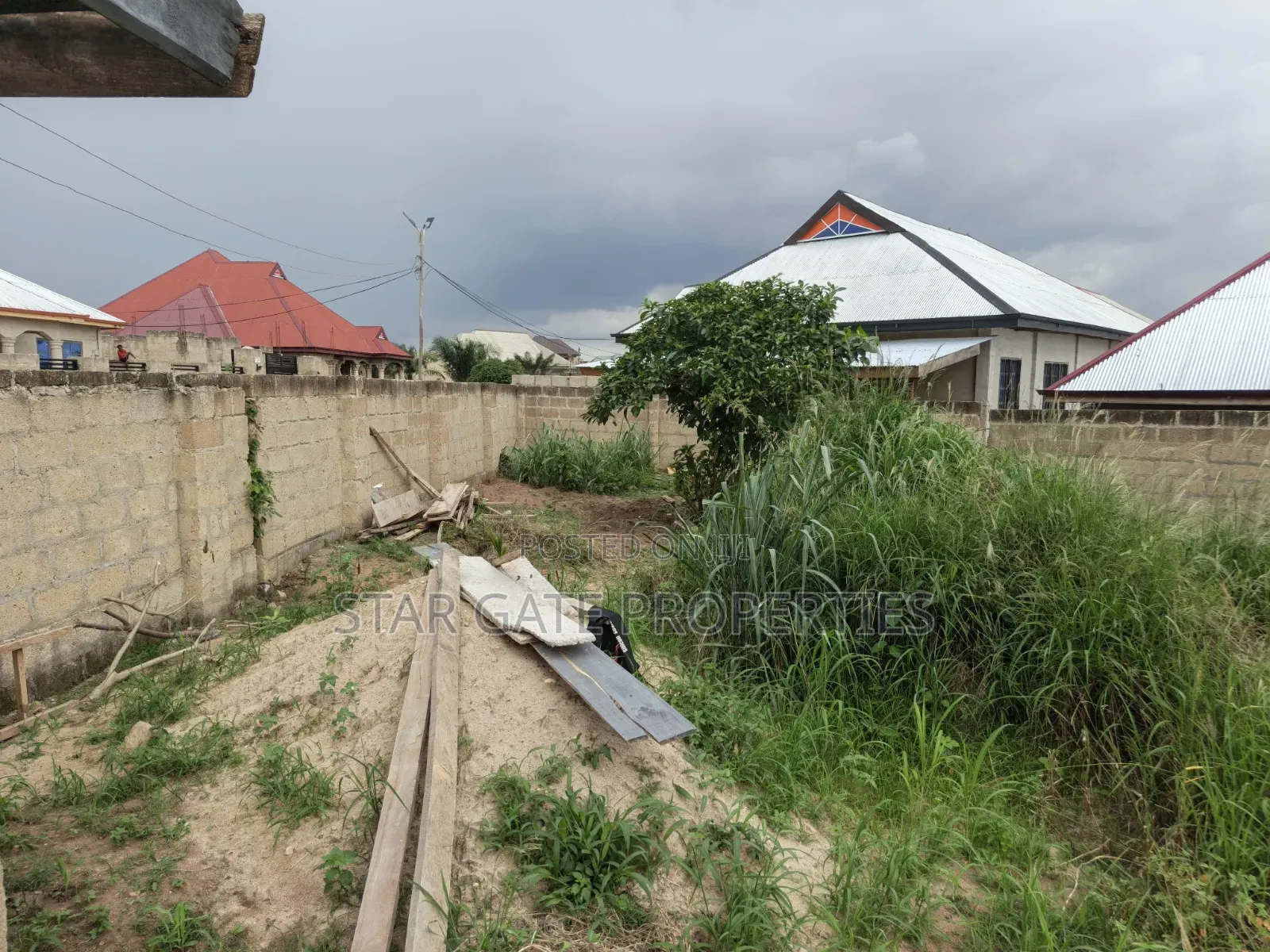 2 Bedrooms House In Mampongteng Nicho, Kumasi Metropolitan For Sale