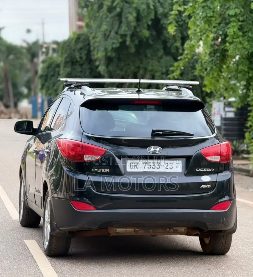 Hyundai Tucson 2012 Black